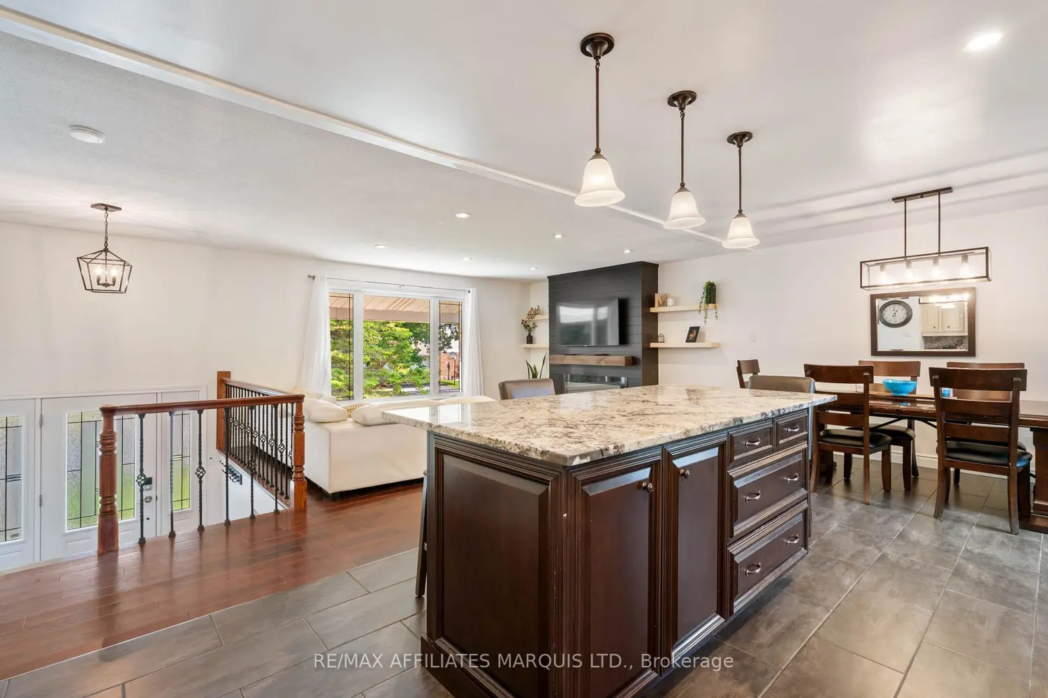 1507 Catherine Street photo 2