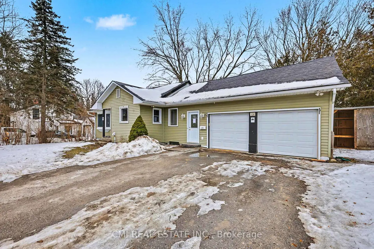 3440 Simcoe Street photo 2
