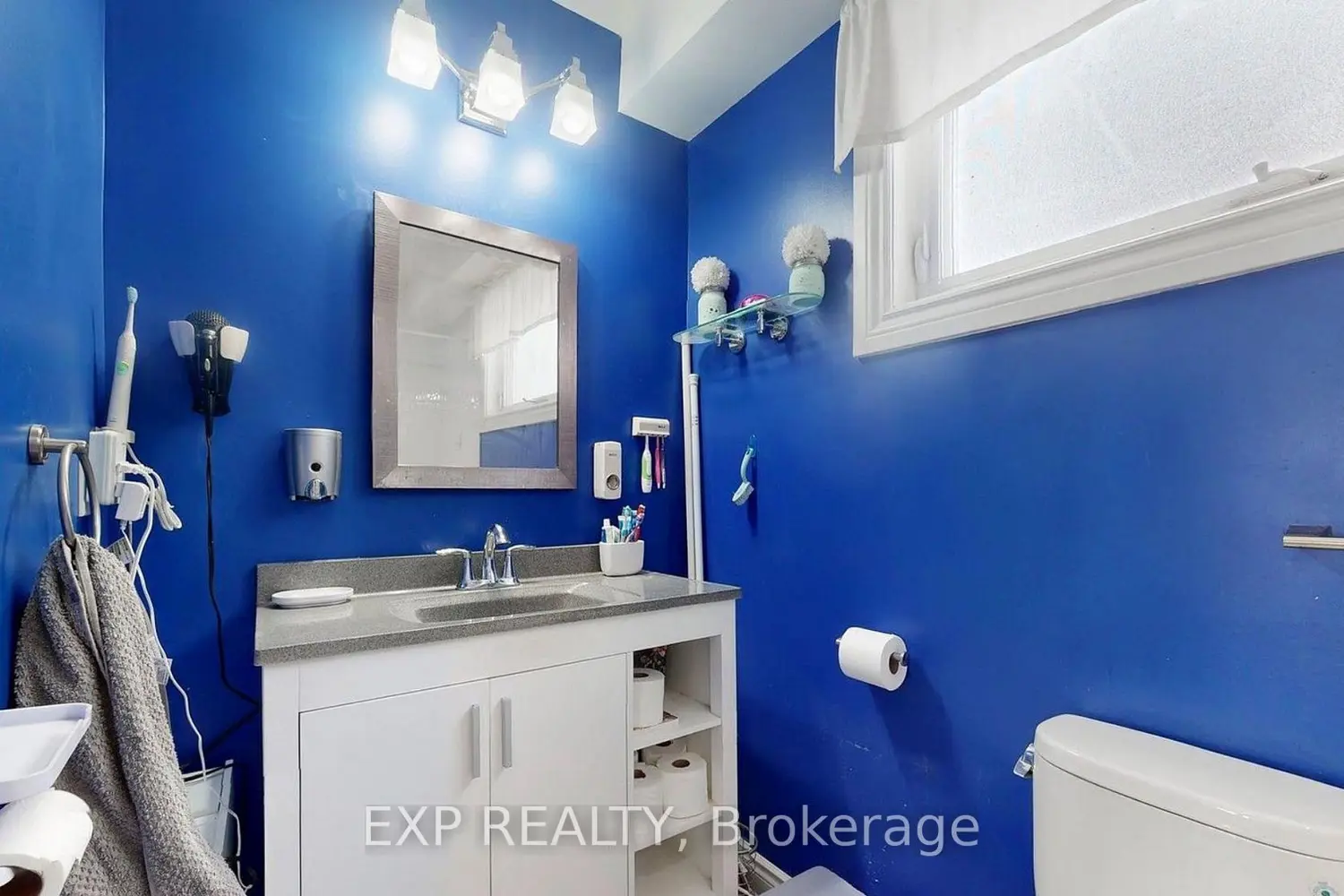 274 Demaine Crescent photo 5