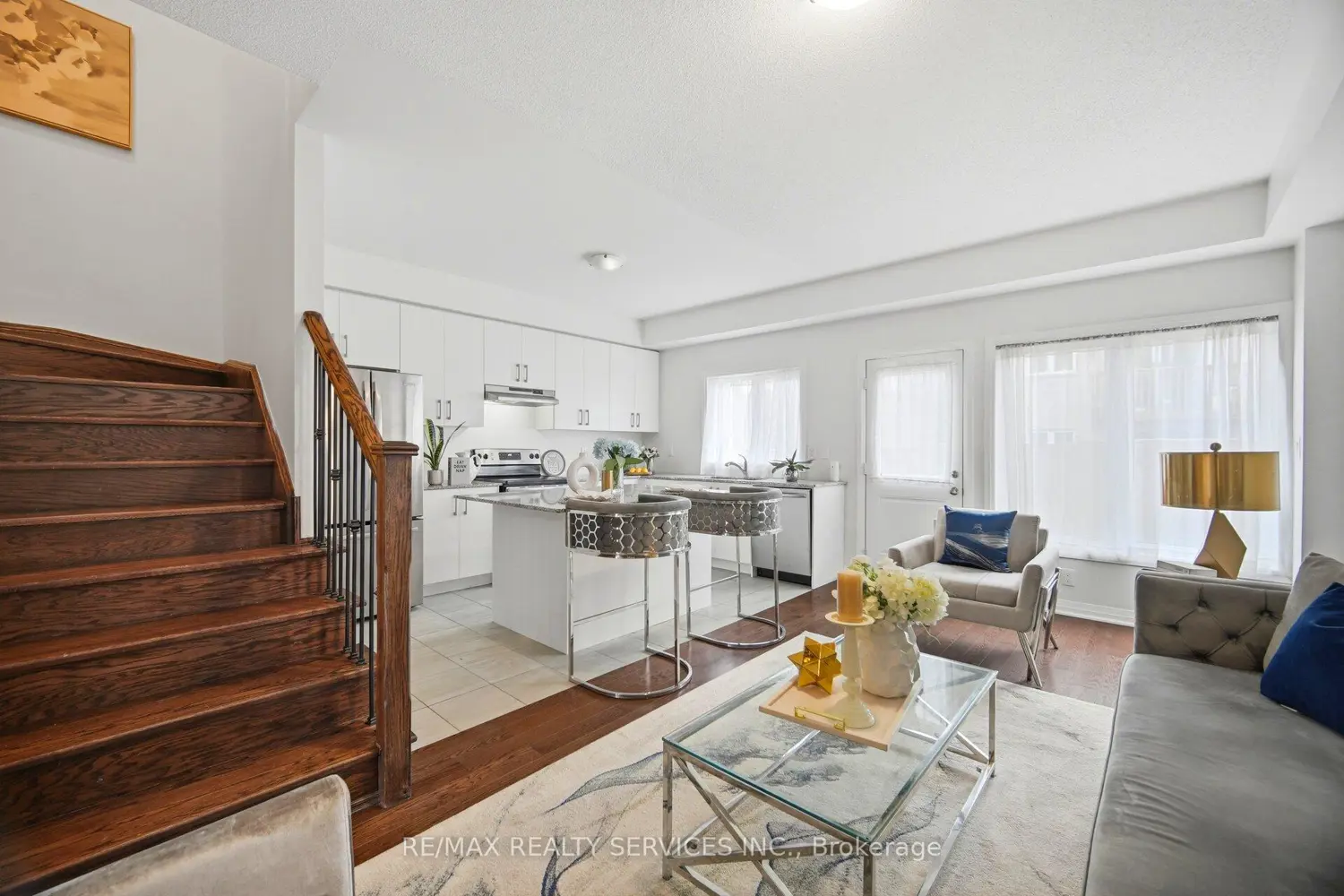 6 Landsborough Street photo 3