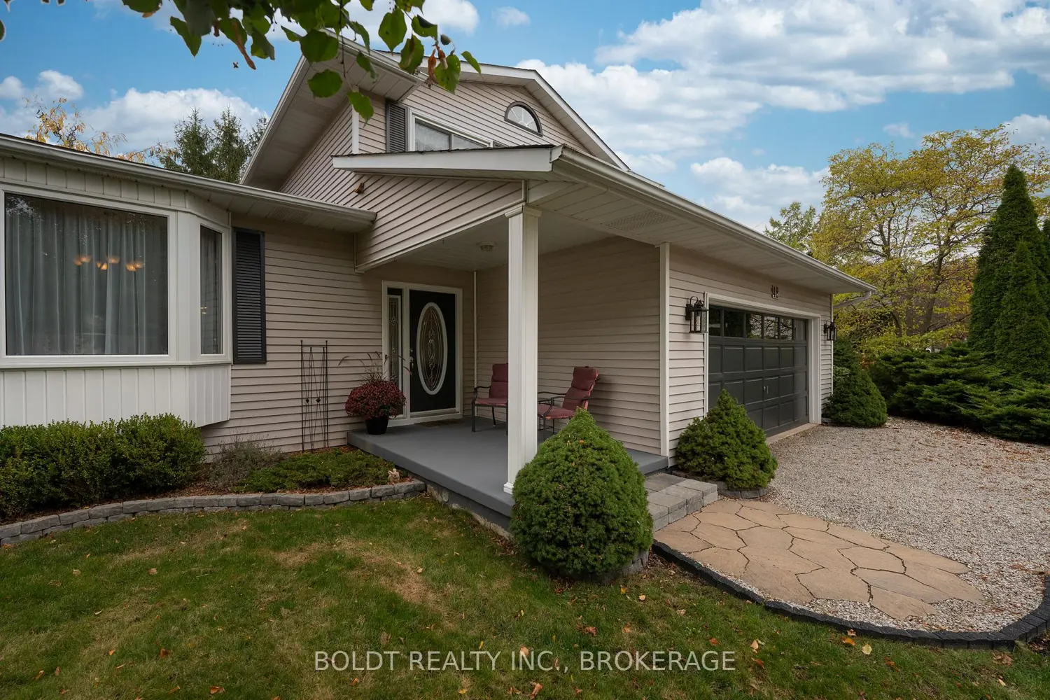 48 Homestead Drive photo 2