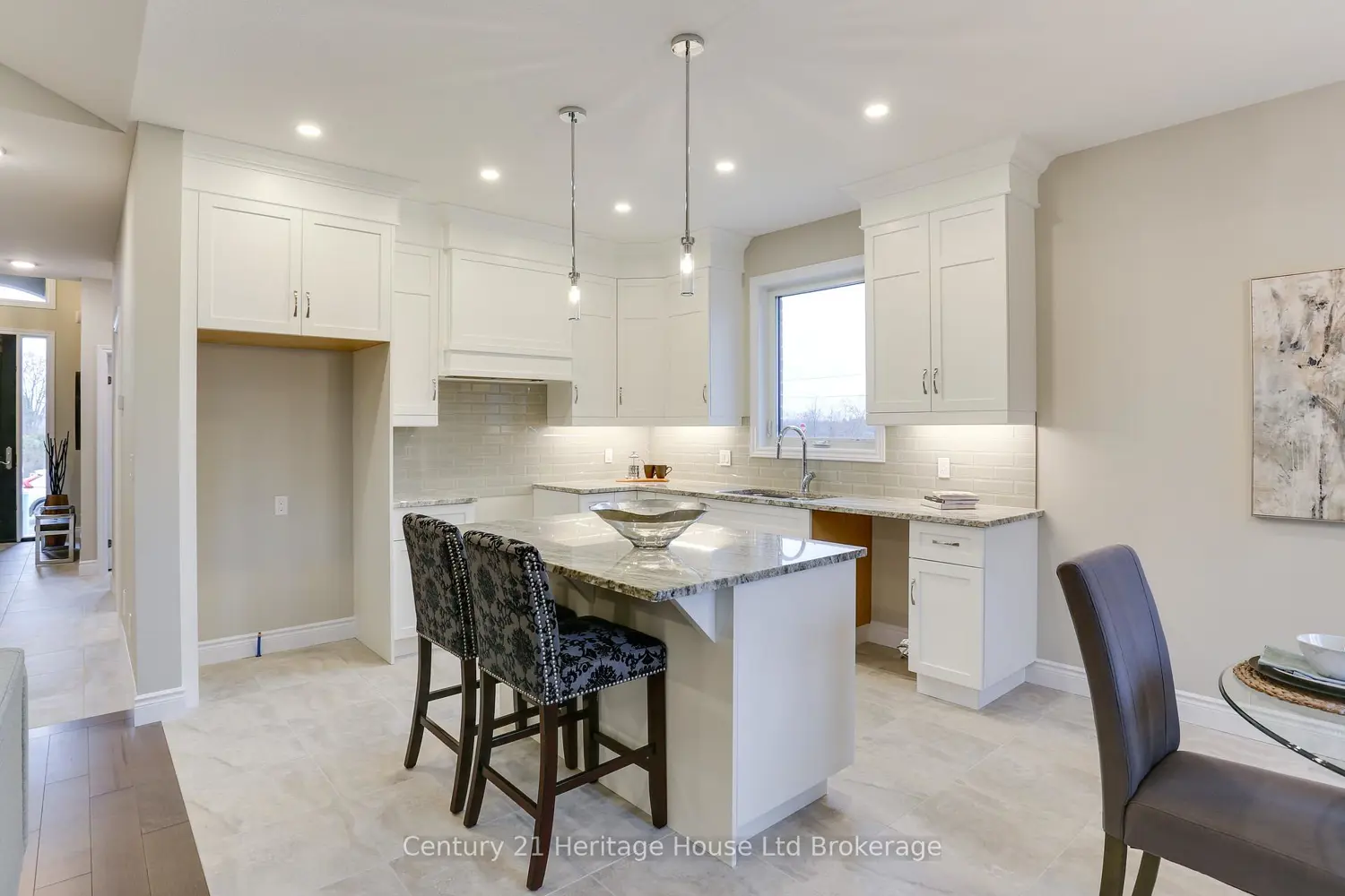 114 Beech Boulevard photo 4
