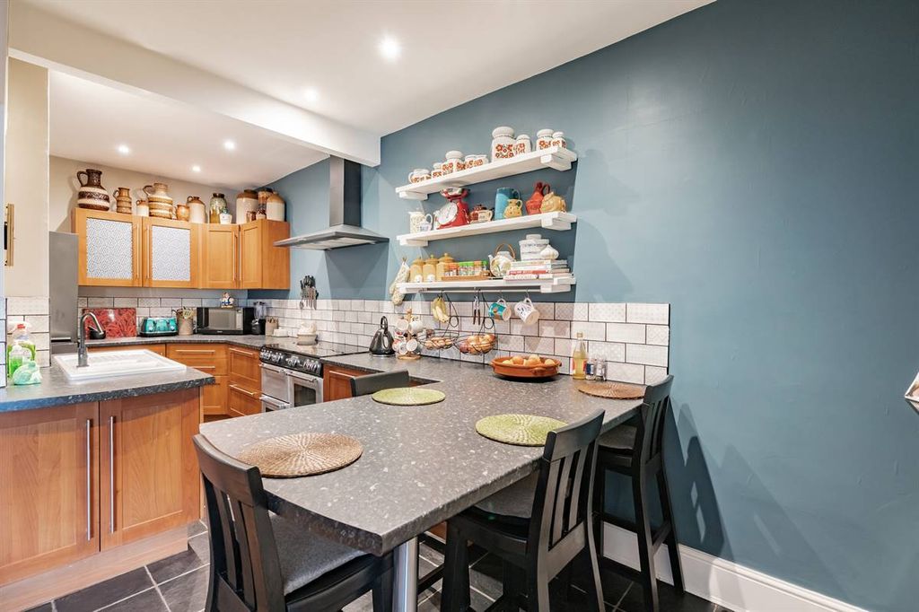 Additional image 9 of 2 bed flat for saleCentral Parade, Herne Bay CT6