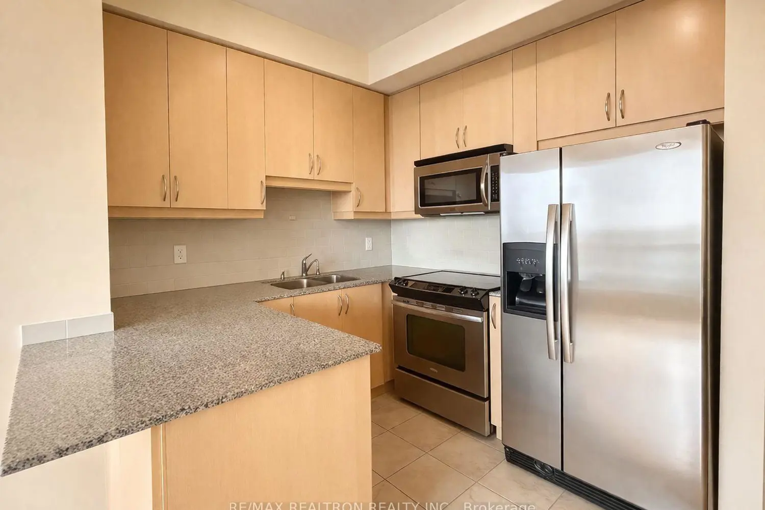 18 Holmes Avenue 1102 photo 3
