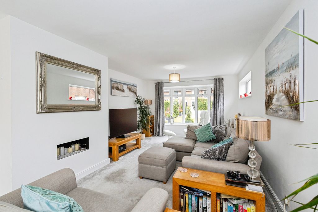 Additional image 2 of 3 bed detached house for saleSt. Peters Road, Hayling Island PO11