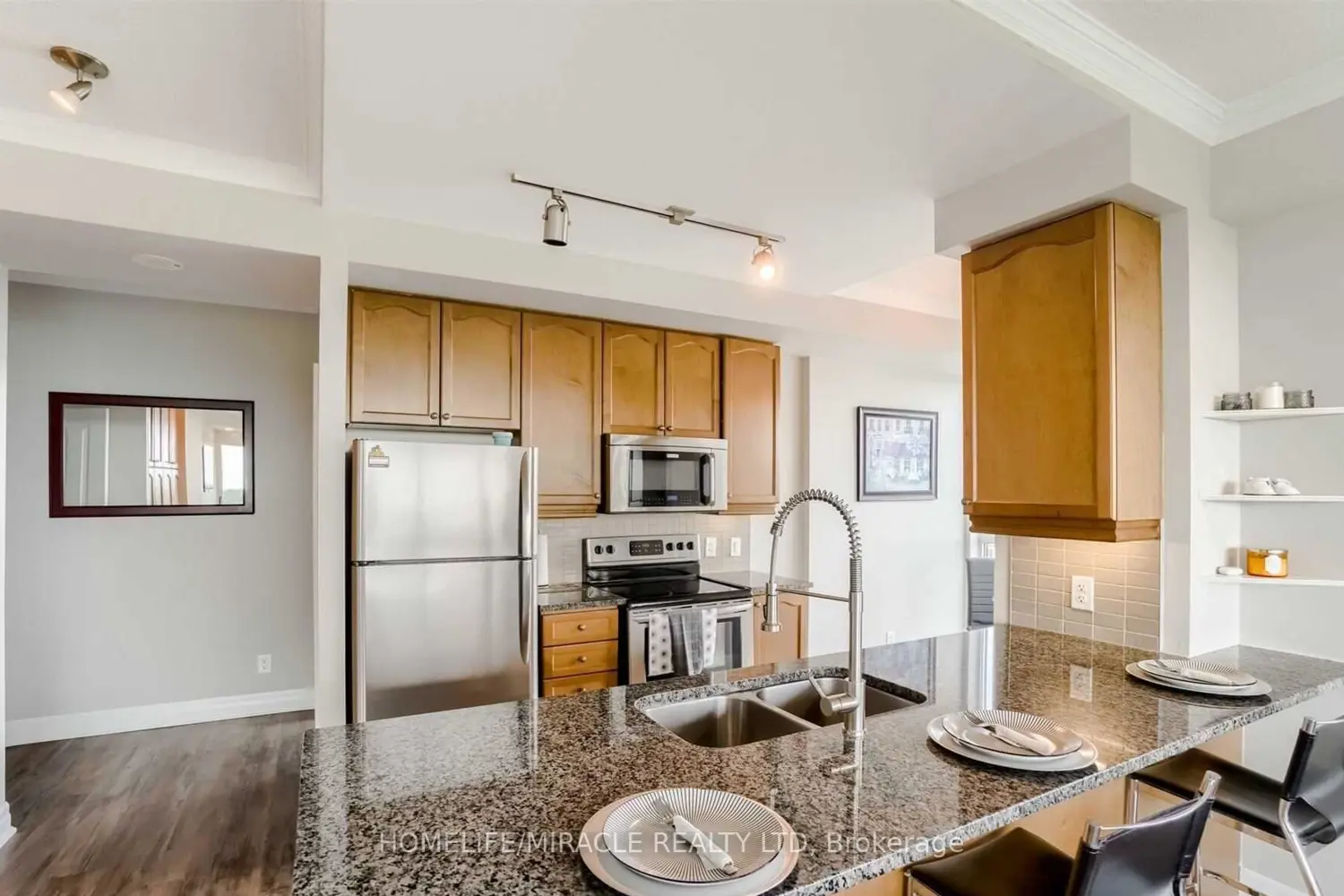 100 John Street 1002 photo 4