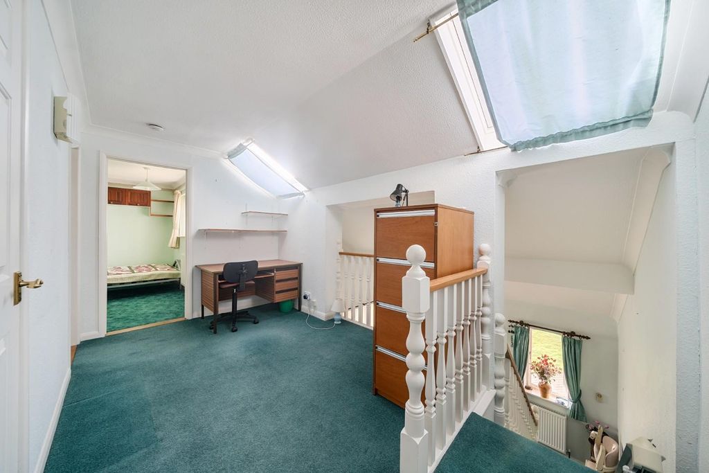 Additional image 13 of 4 bed property for saleSt. Aubins Park, Hayling Island PO11