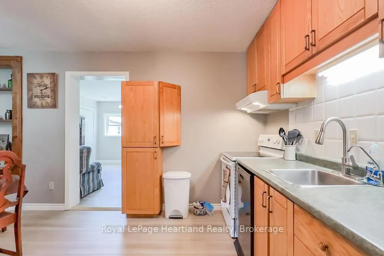 4 Ducharme Crescent photo 4