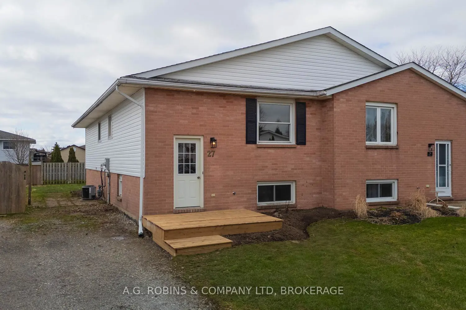 27 Briarsdale Crescent photo 2