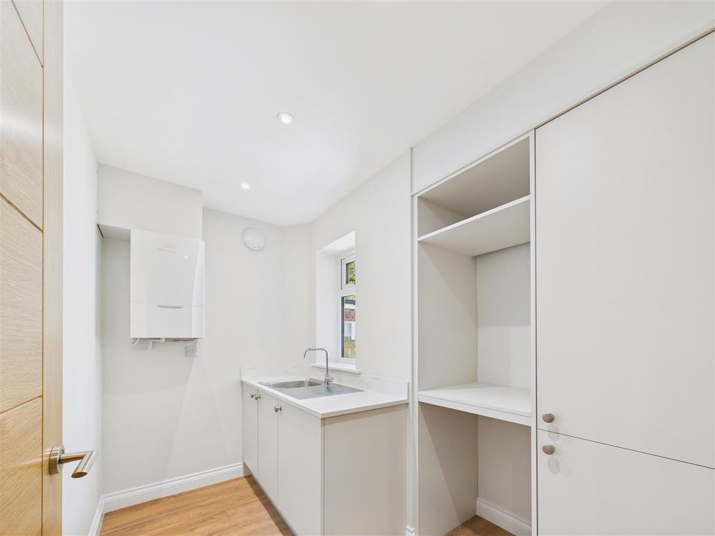Additional image 14 of 3 bed town house for saleCliff Road, Hessle HU13