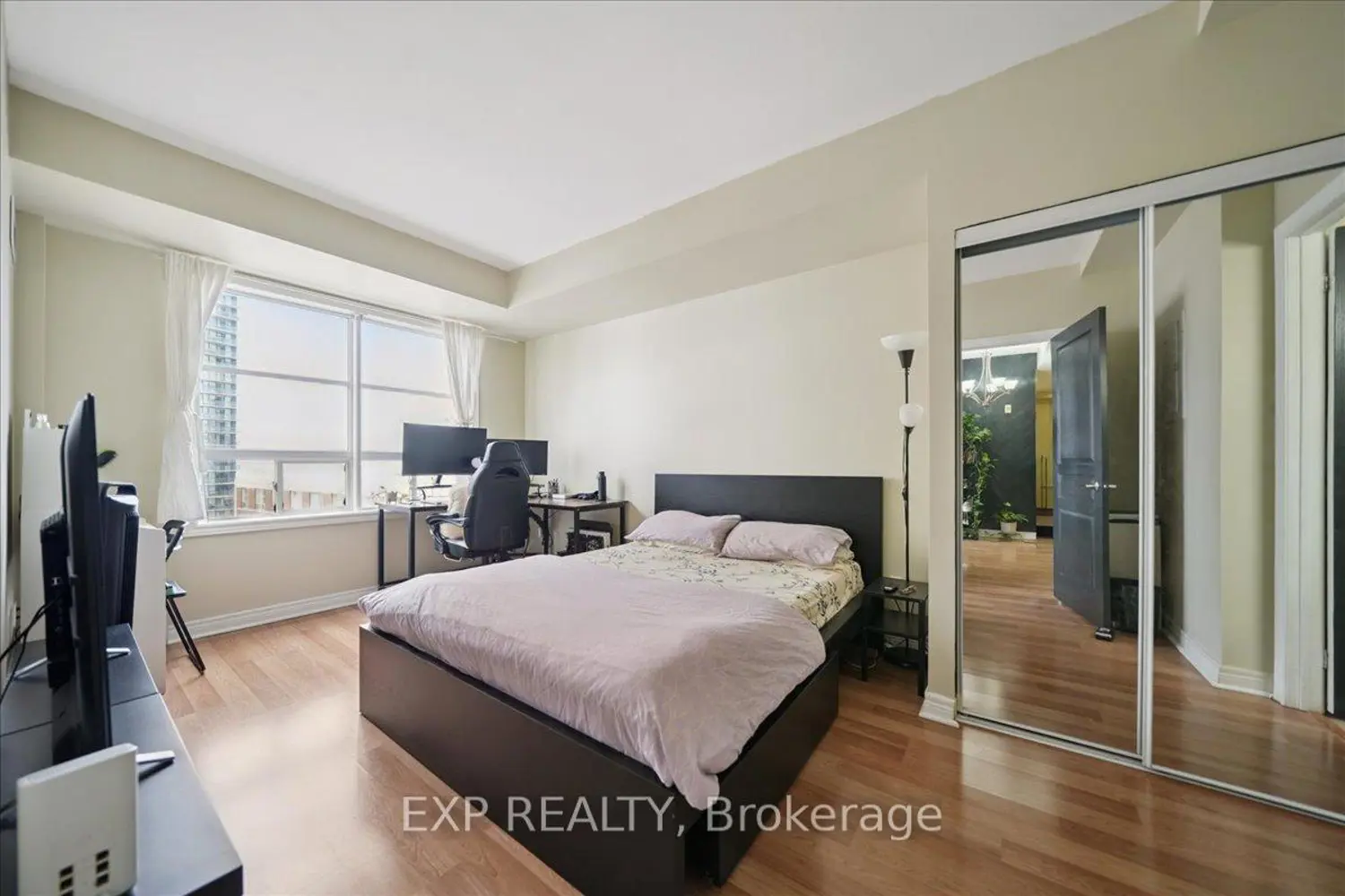 Additional image 8 of 1415 Lawrence Avenue 519