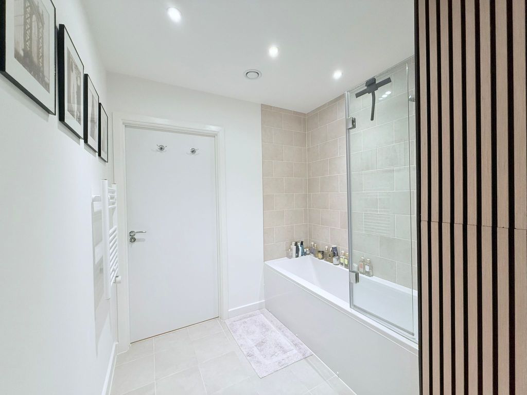 Additional image 6 of 2 bed flat for saleFarine Avenue, Hayes UB3
