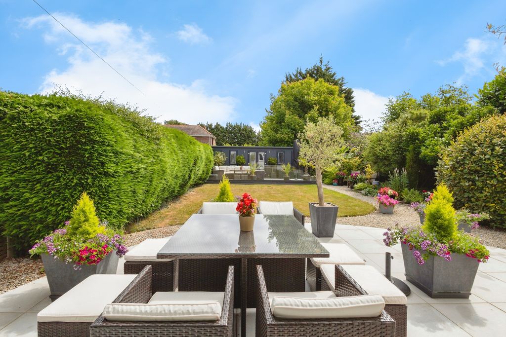 Additional image 12 of 3 bed detached house for saleSt. Peters Road, Hayling Island PO11