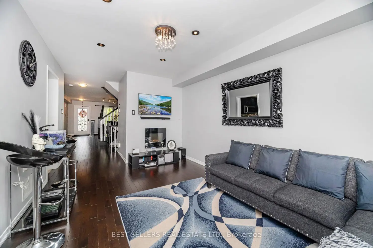 416 Duncan Lane photo 3