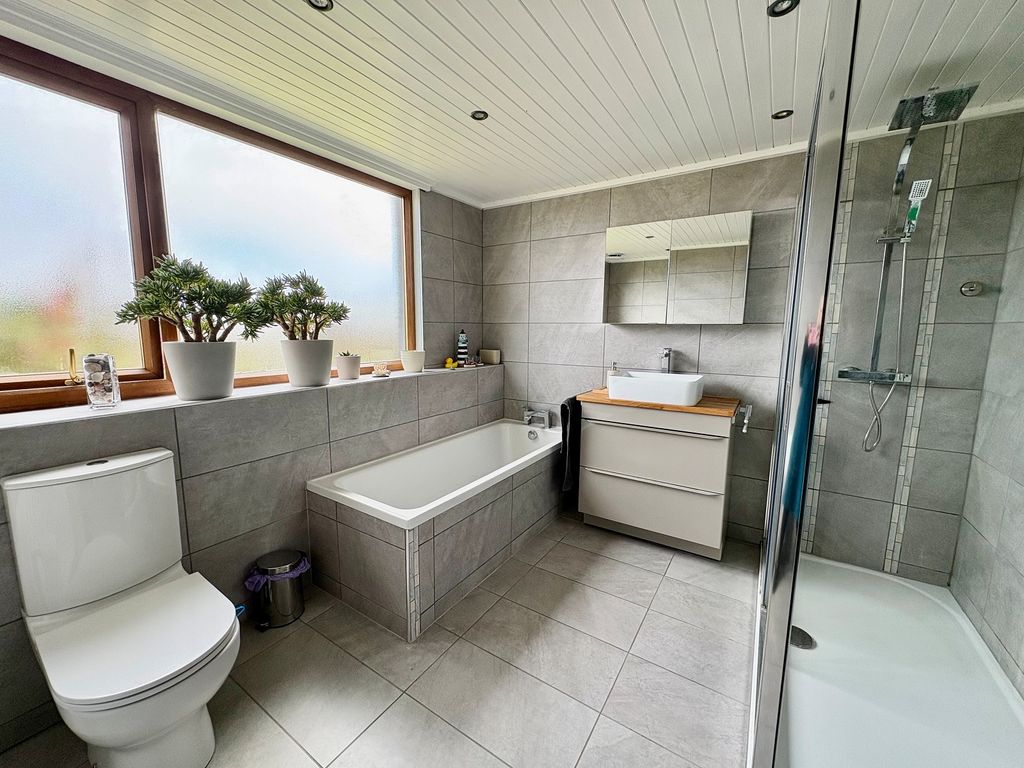 Additional image 6 of 3 bed detached bungalow for saleMey, Thurso, Highland. KW14