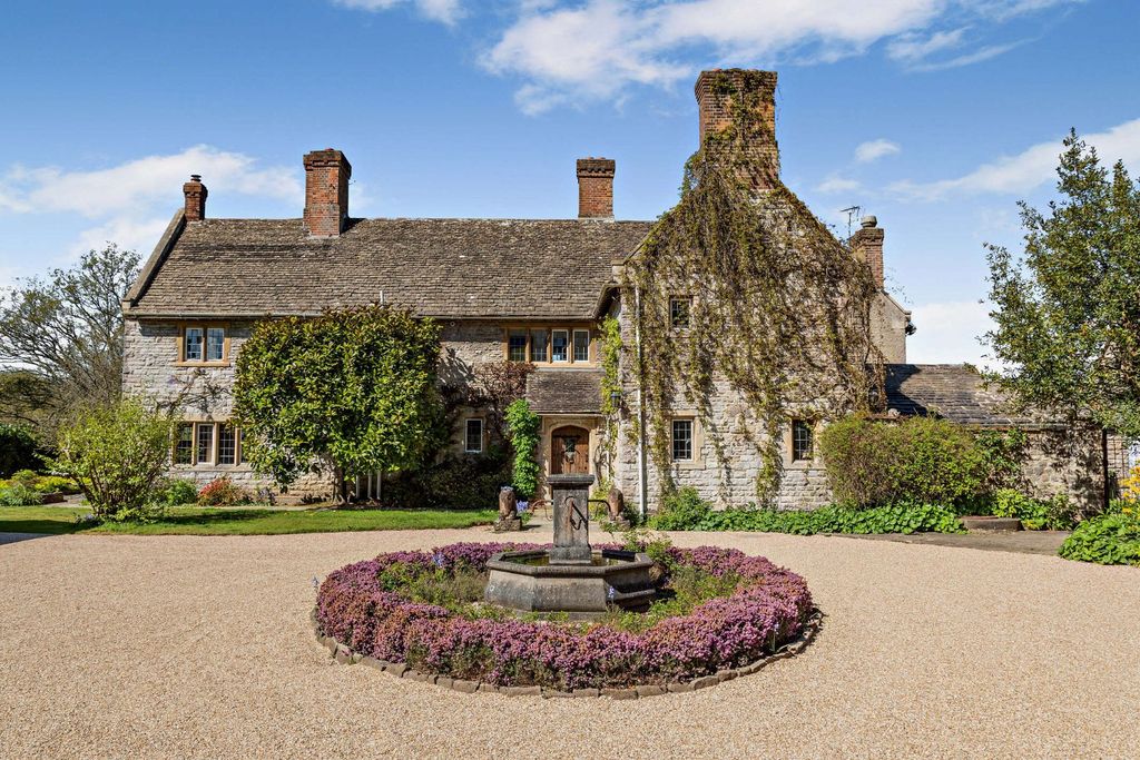 Additional image 25 of 5 bed detached house for saleTower Hill, Horsham, West Sussex RH13