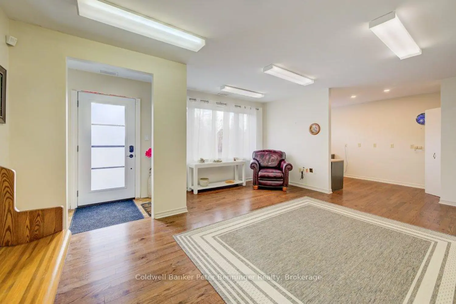 425 Mary Street photo 3