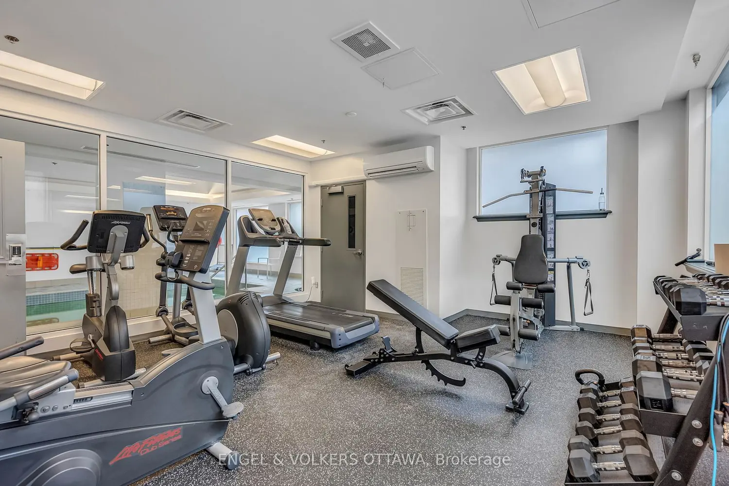 Additional image 16 of 238 Besserer Street 811