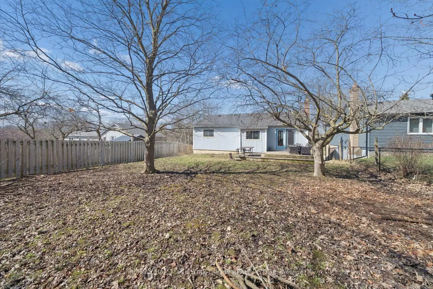 47 Holland River Boulevard photo 3