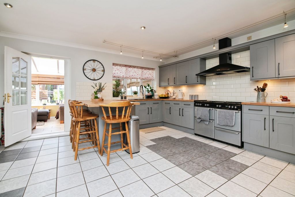 Additional image 6 of 6 bed detached house for saleWoodland Road, Halesowen B62
