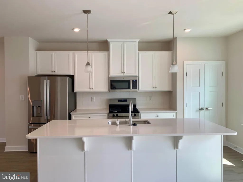 Additional image 3 of 65 Rosemary Way, Mount Laurel, NJ 08054