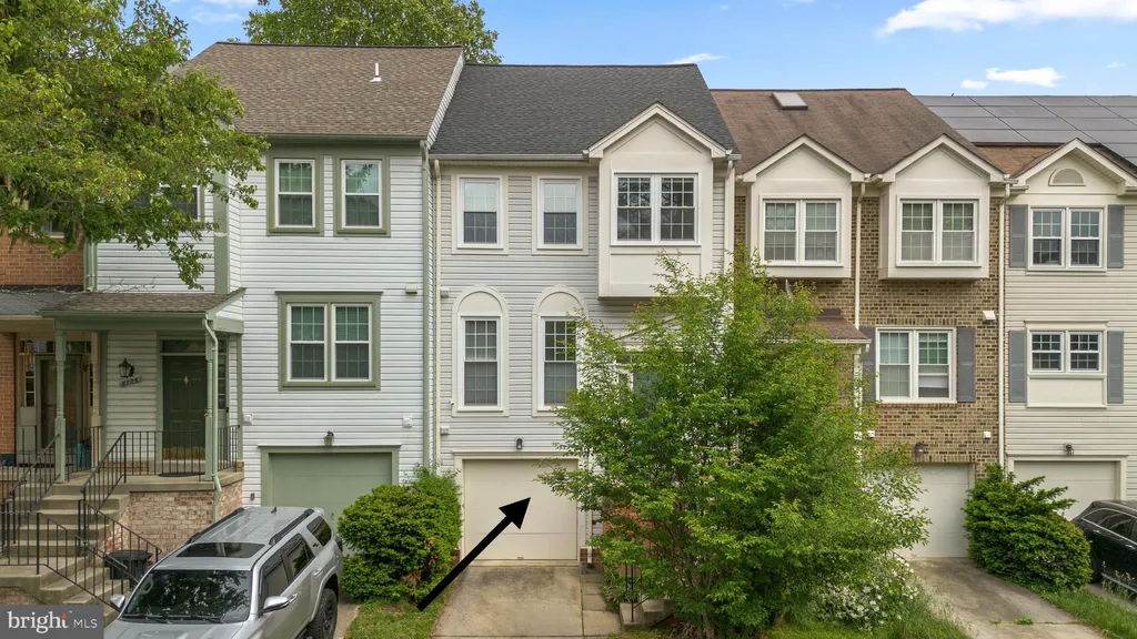 8723 Delcris Drive, Montgomery Village, MD 20886