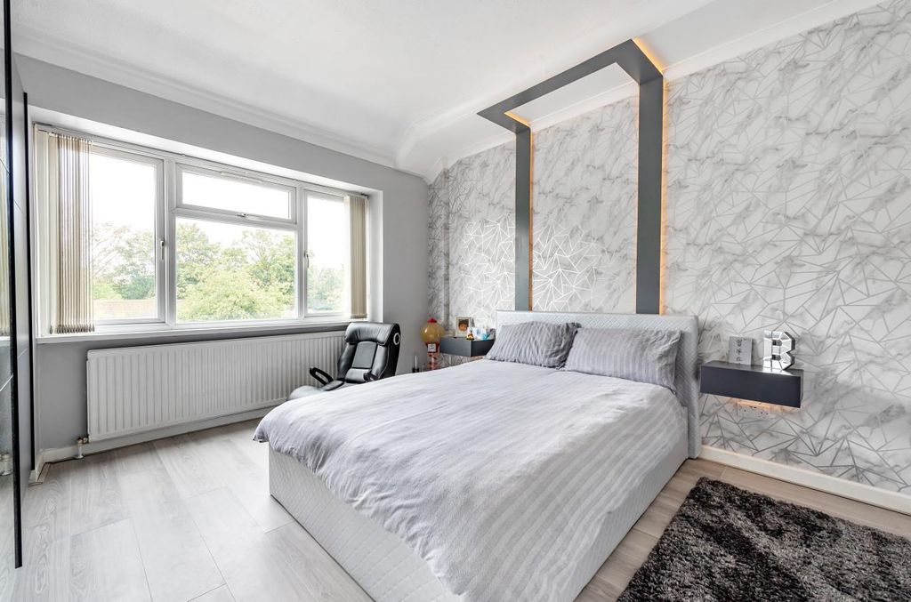 Additional image 10 of 5 bed semi-detached house for saleDelamere Road, Hayes UB4