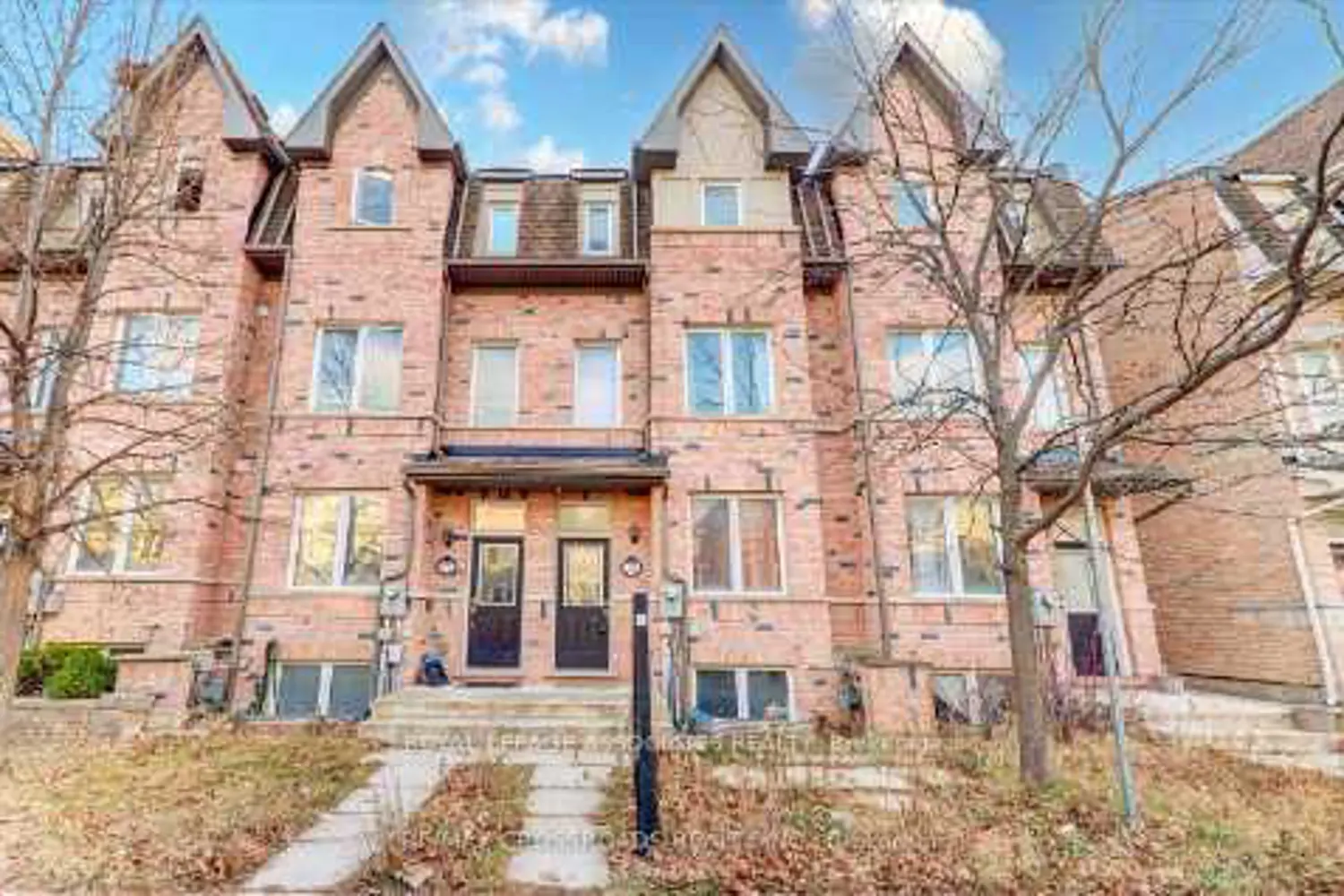 19 Kawneer Terrace