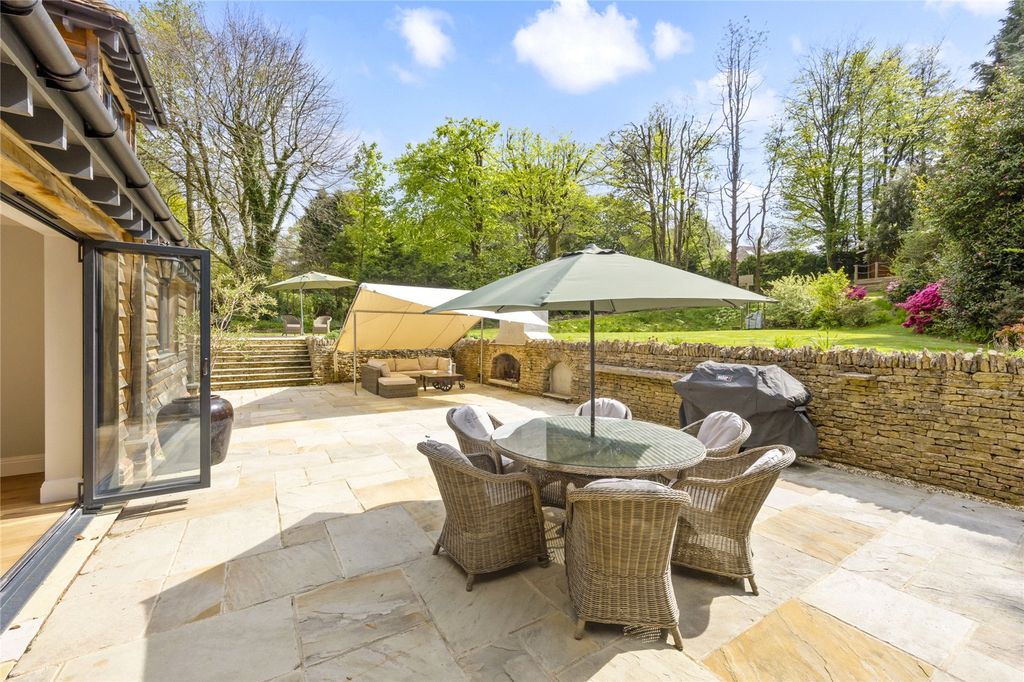 Additional image 4 of 5 bed detached house for saleSquare Drive, Haslemere, Surrey GU27