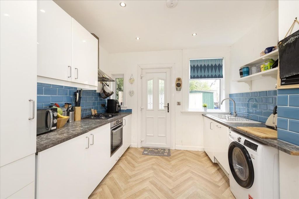 Additional image 7 of 3 bed flat for sale11 Stobhill Road, Gorebridge EH23