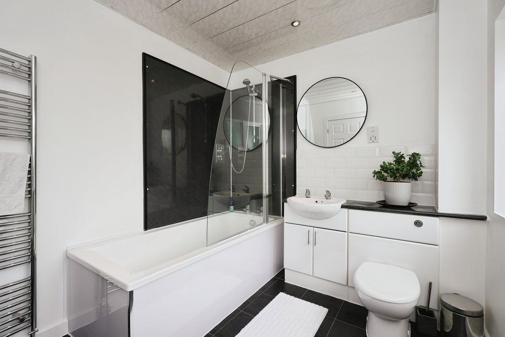 Additional image 27 of 5 bed detached house for saleBroomfield Avenue, Halifax HX3