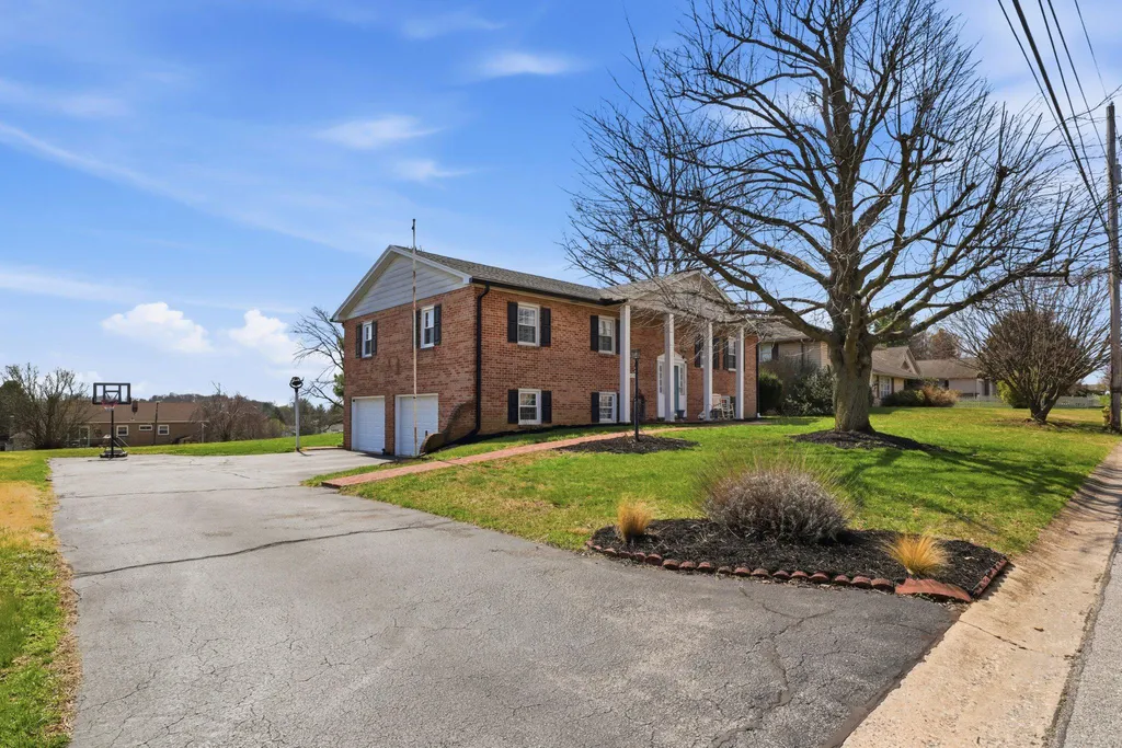 Additional image 3 of 2874 Sunset Drive, Dallastown, PA 17313