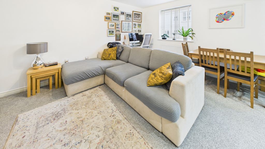 2 bed flat for saleHayle TR27 photo 3