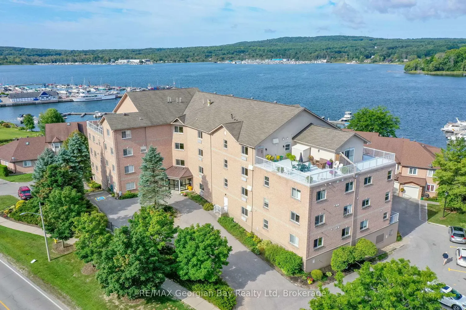 4 Beck Boulevard 307