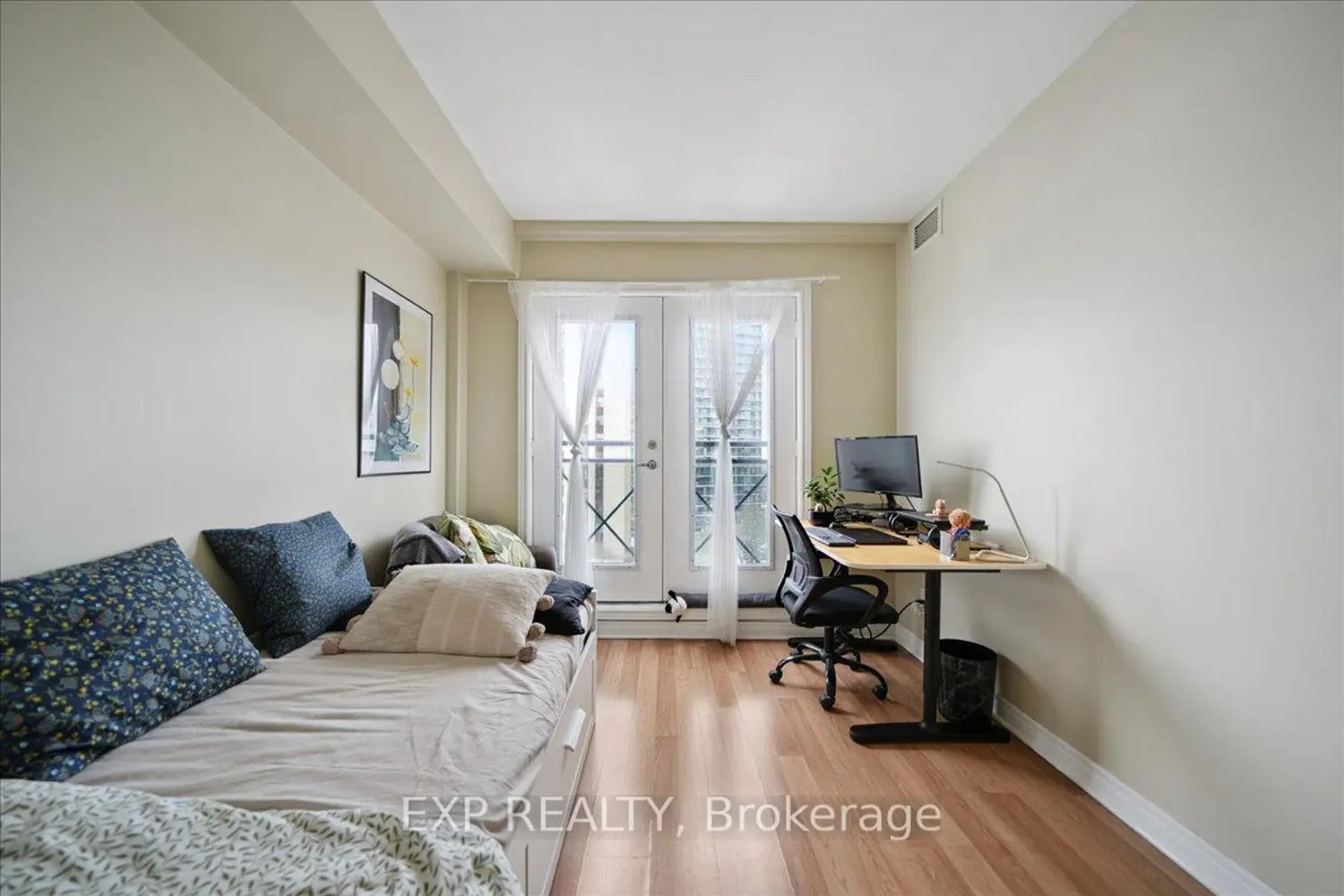 Additional image 14 of 1415 Lawrence Avenue 519