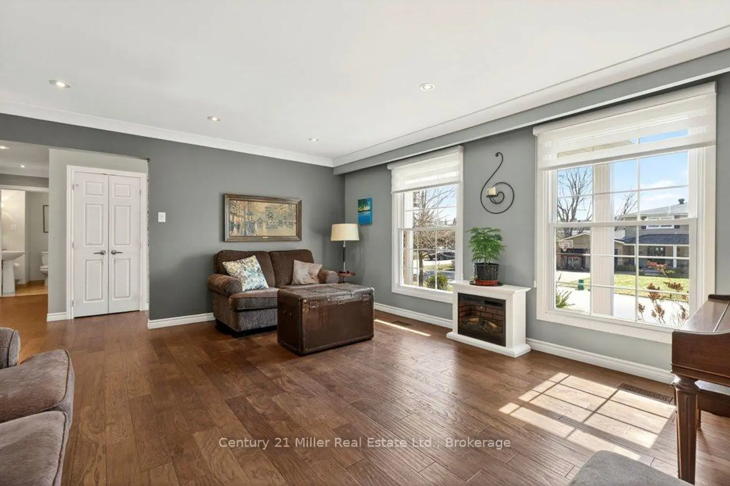 86 Waterford Drive photo 3