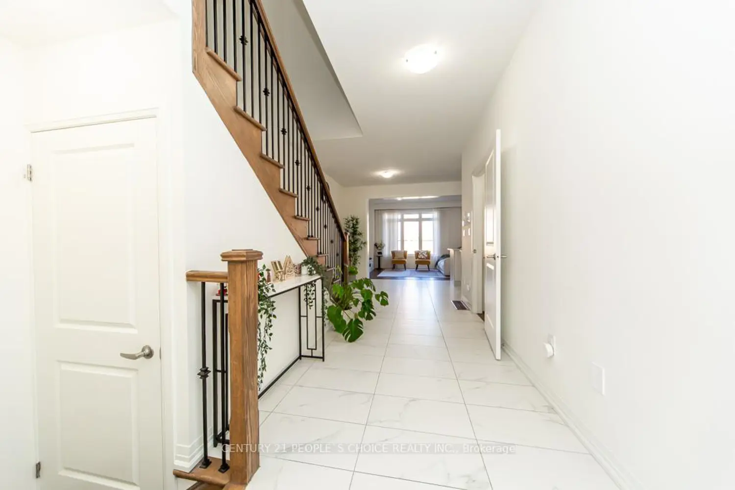 162 Ogston Crescent photo 2
