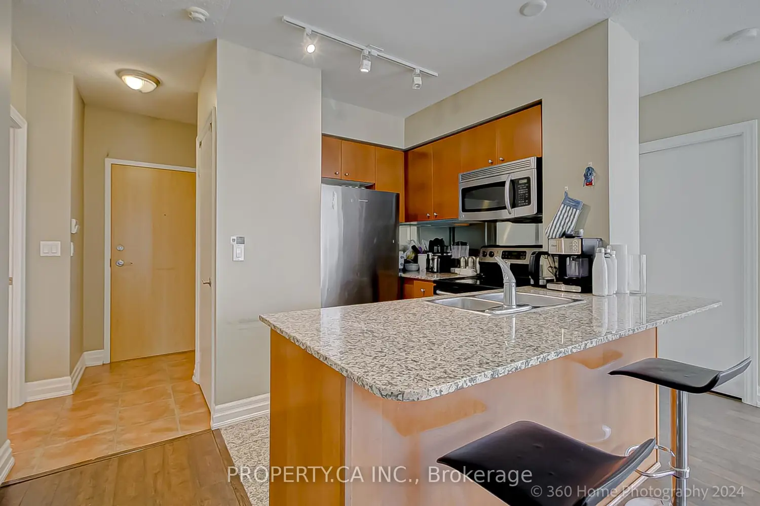 Additional image 9 of 8 Scollard Street 702