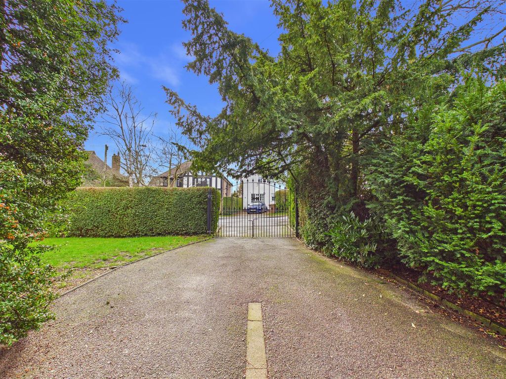 Additional image 24 of 5 bed detached house for saleMarlborough Avenue, Hessle HU13