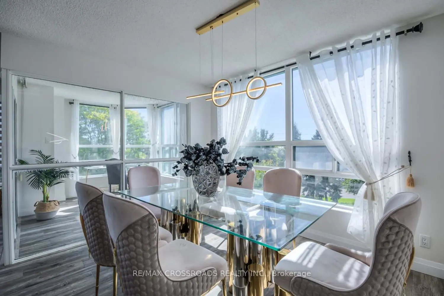 Additional image 5 of 7825 Bayview Avenue 304
