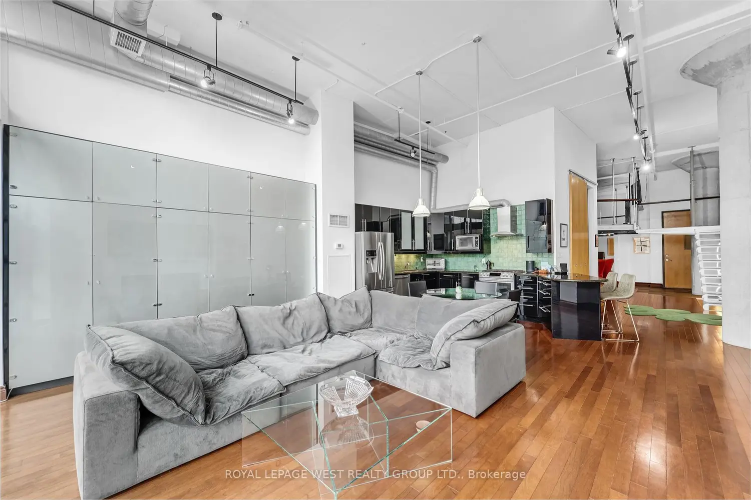 90 Sumach Street #416 photo 4