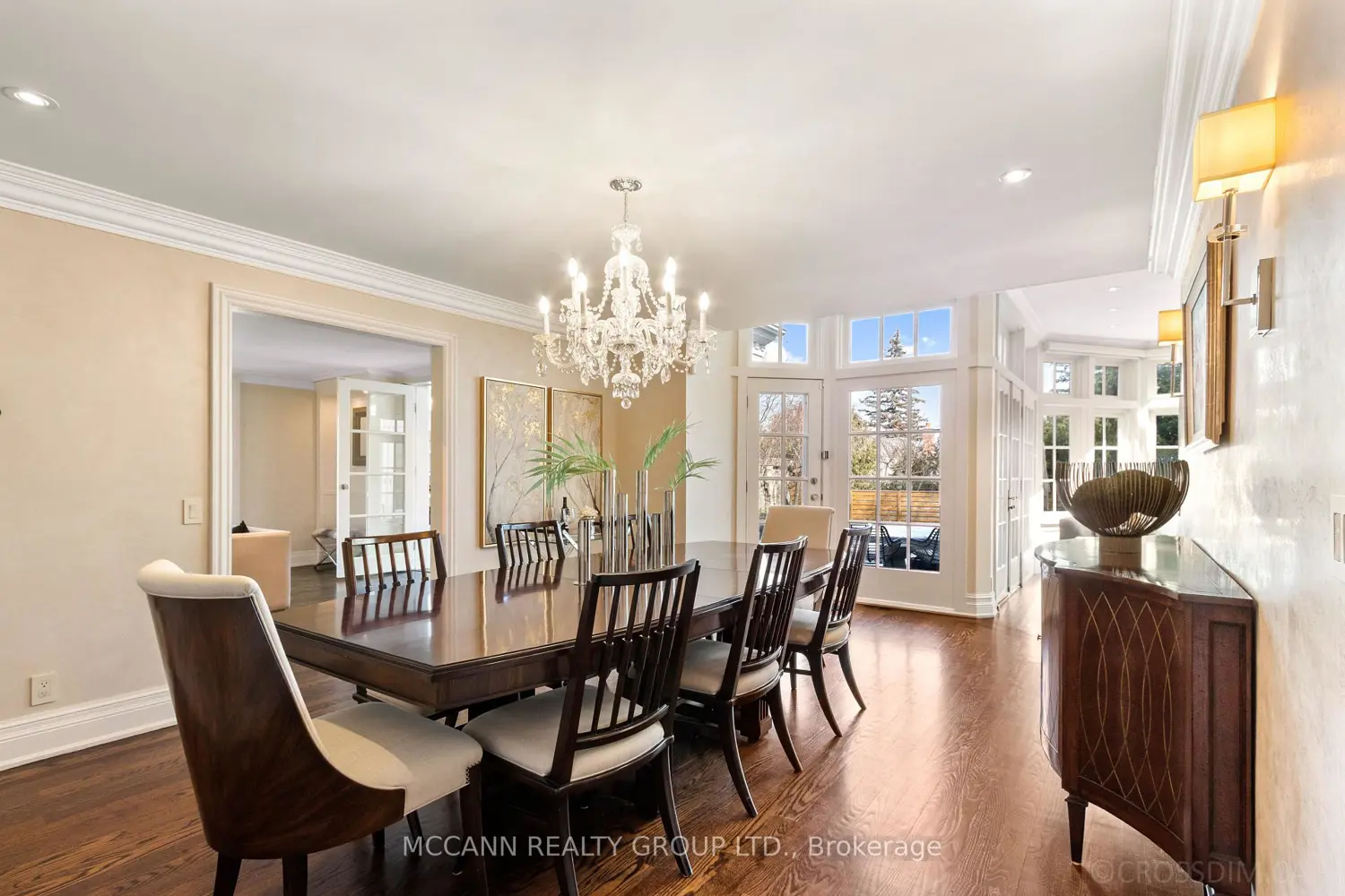 27 Strathgowan Crescent photo 4