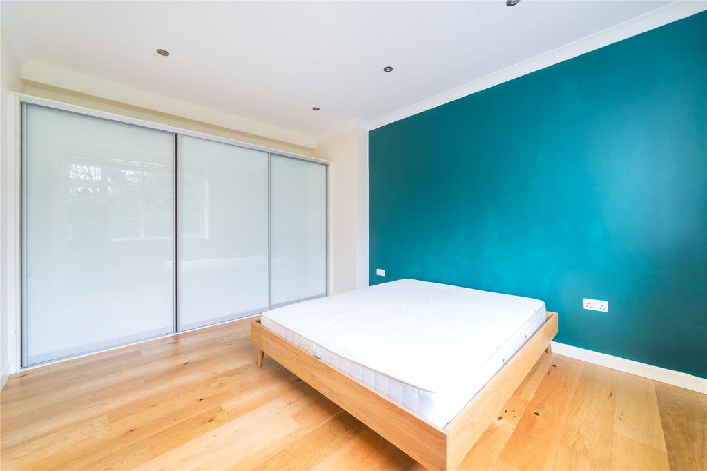 Additional image 11 of 1 bed flat for saleHaslemere, Surrey GU27