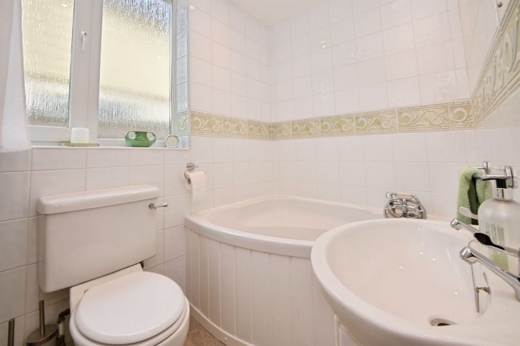Additional image 12 of 5 bed detached bungalow for saleWare Road, Hoddesdon EN11