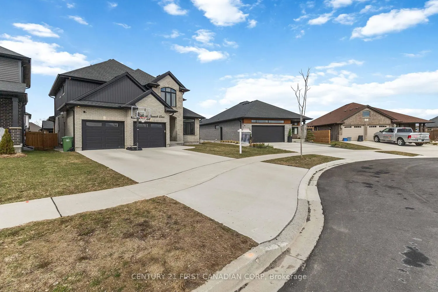 52 Royal Dornoch Drive photo 3