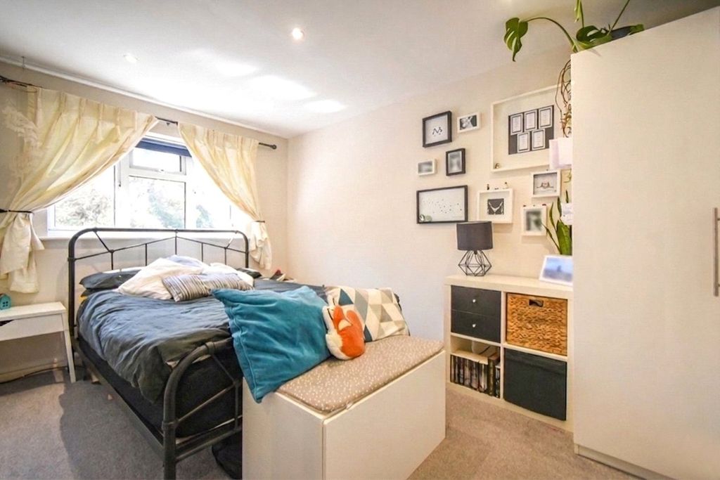Additional image 7 of 3 bed terraced house for saleCompass Field, Hook, Hampshire RG27