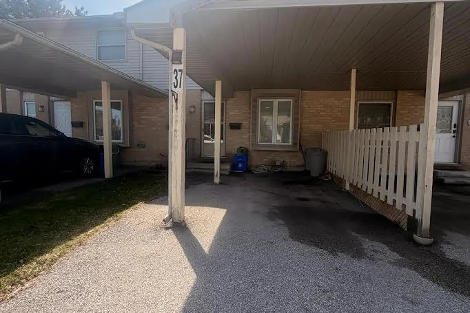 55 Ashley Crescent 37 photo 2