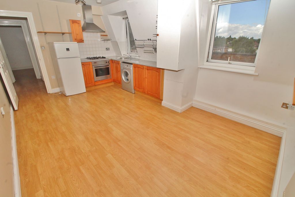 Additional image 4 of 1 bed flat for saleMarket Parade, Havant PO9