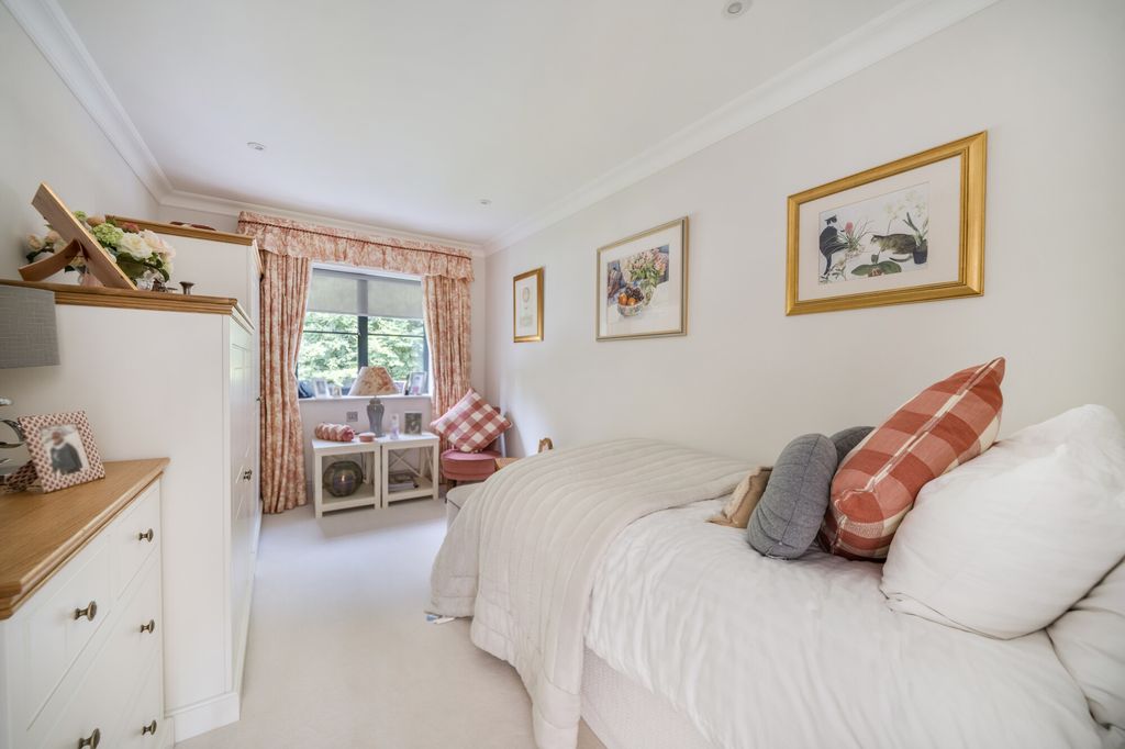 Additional image 16 of 4 bed detached house for saleBaskerville Drive, Hindhead GU26