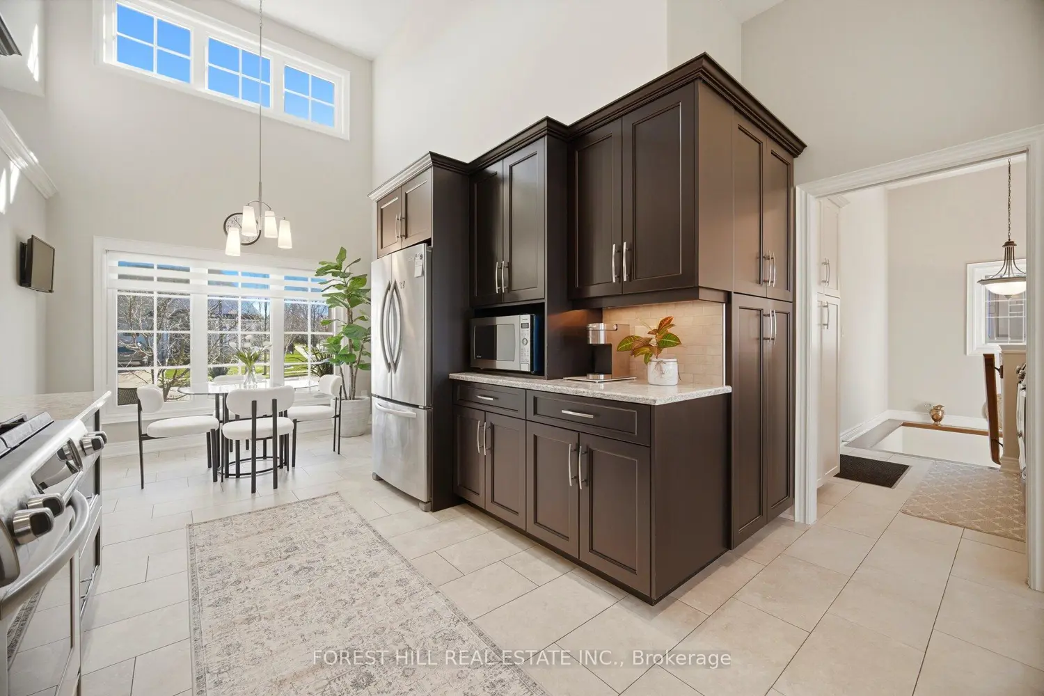 51 Stoneridge Crescent photo 4
